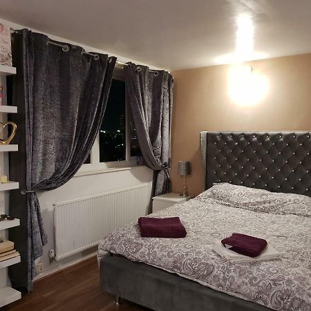 Superior King Room Шефилд Екстериор снимка
