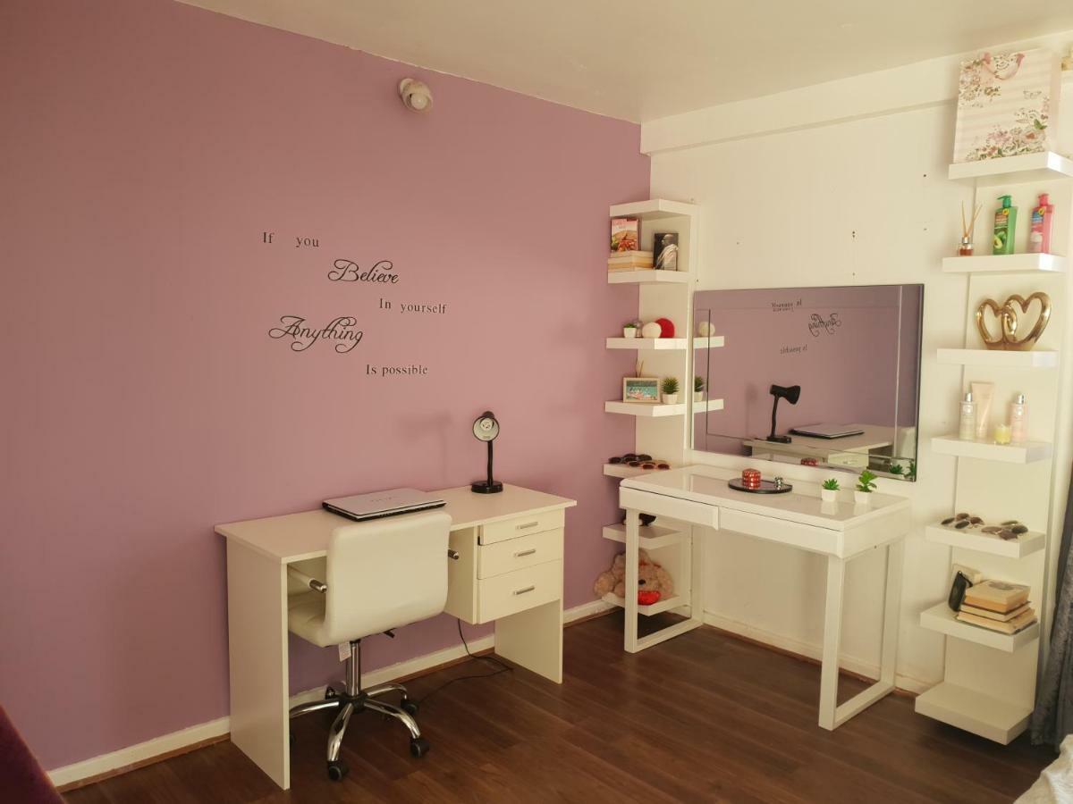 Superior King Room Шефилд Екстериор снимка
